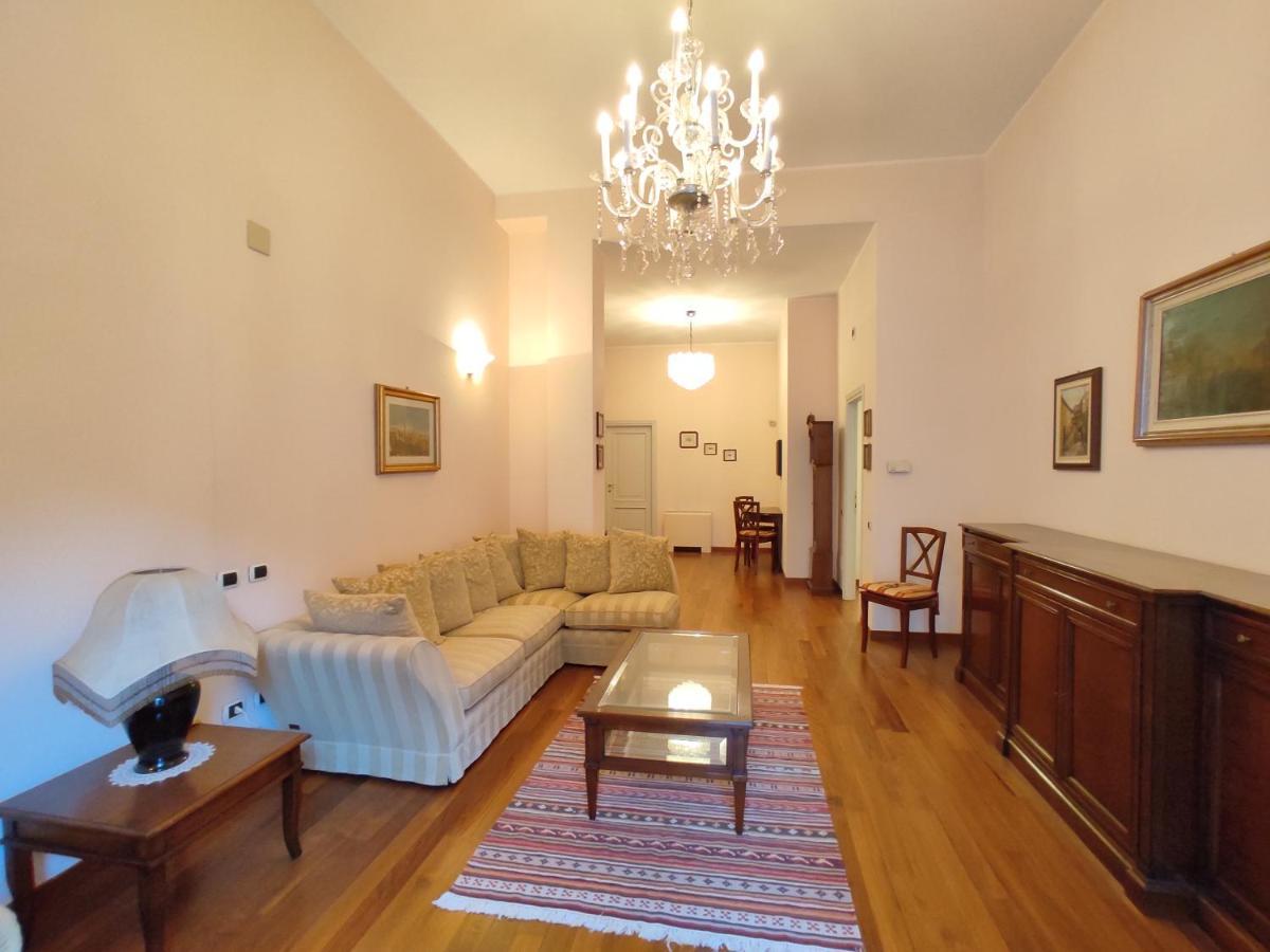 Castello Suite Турин Экстерьер фото