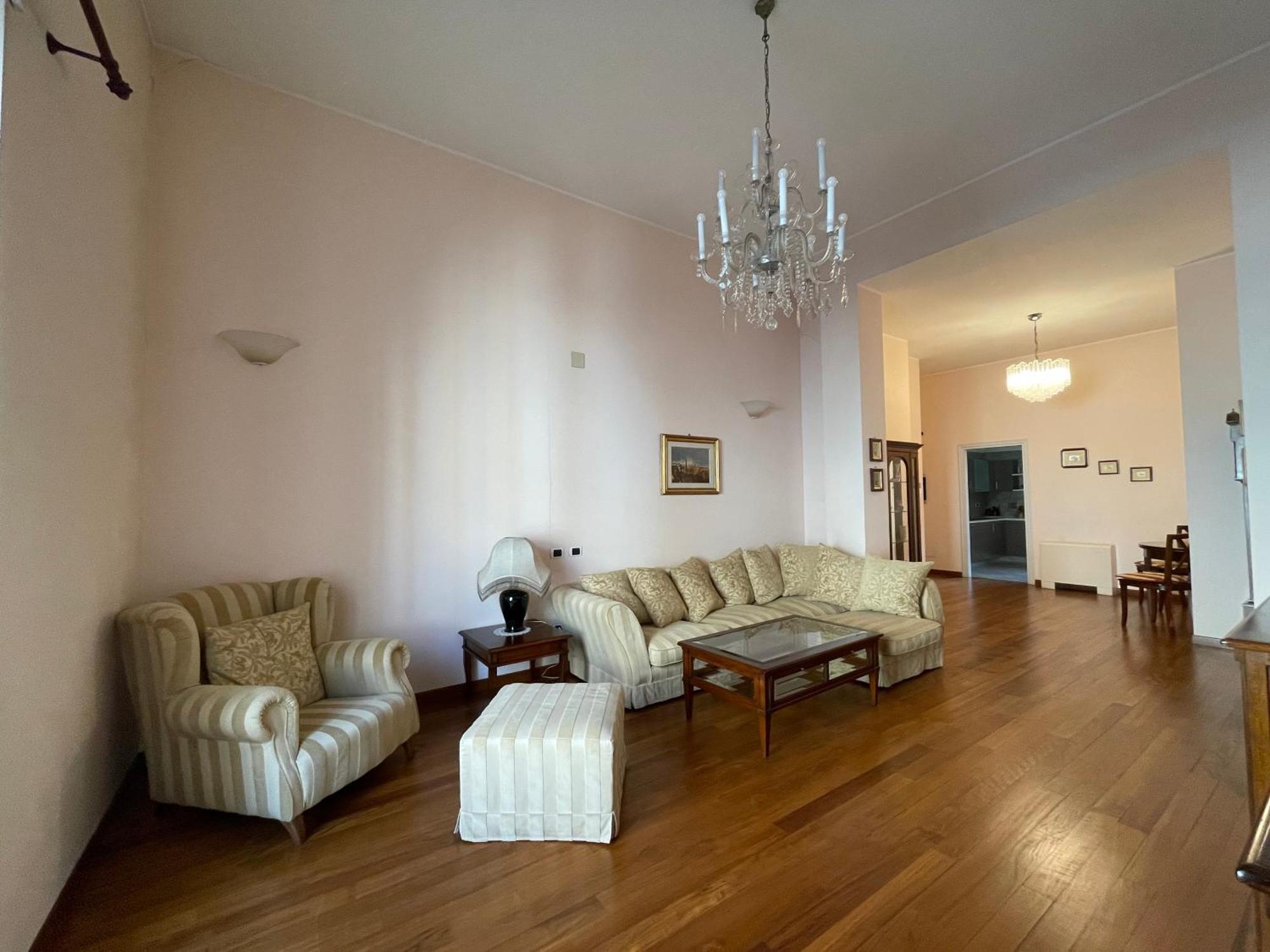 Castello Suite Турин Экстерьер фото