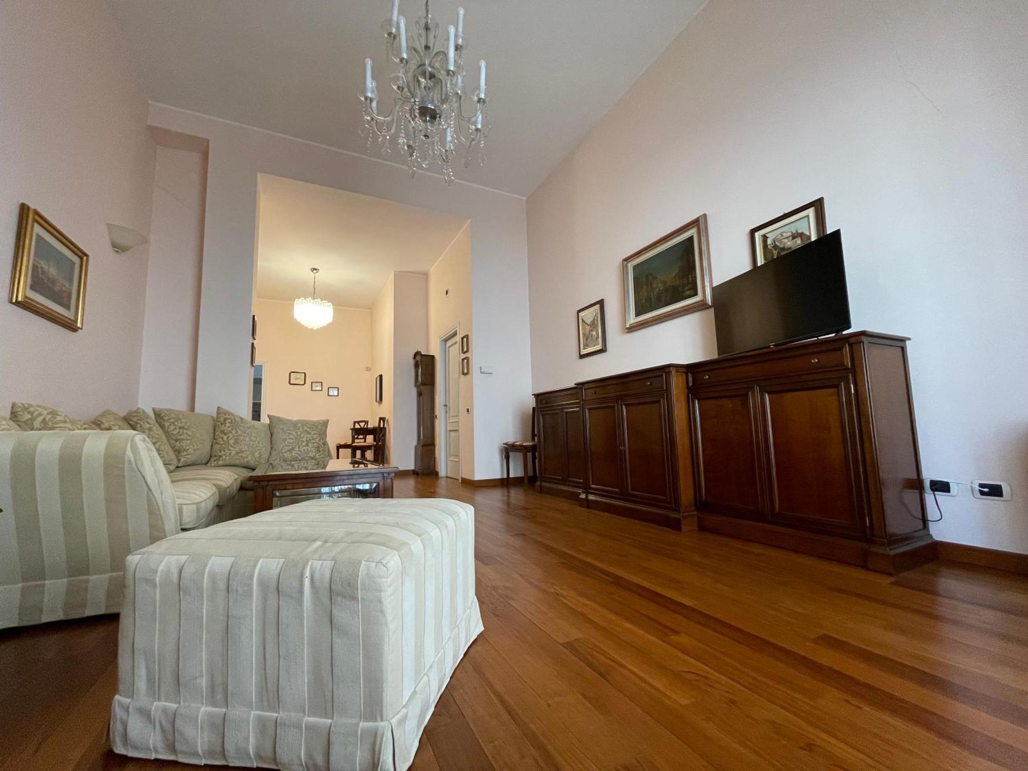 Castello Suite Турин Экстерьер фото